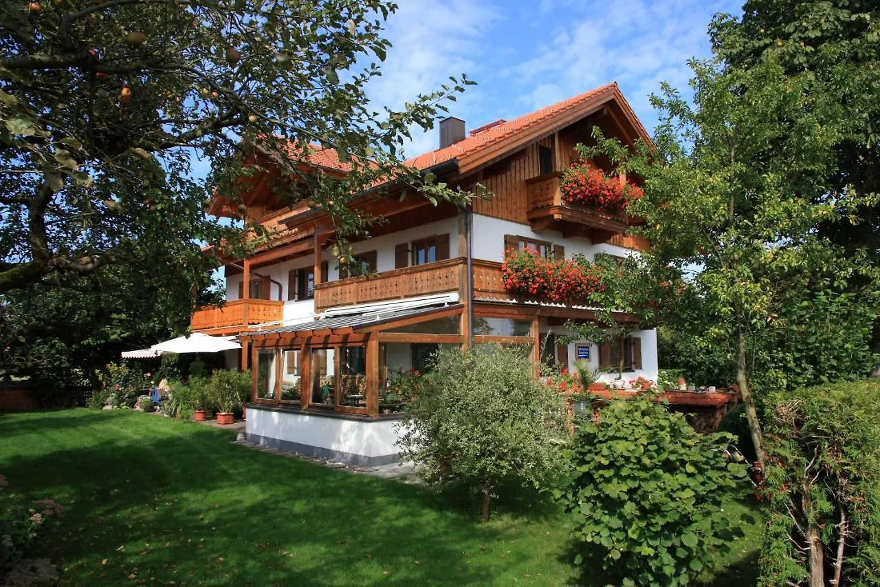 Guest house Gaestehaus Burgmayr Sauerlach